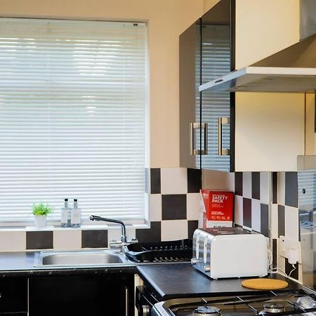 Isinmi Home - Close To Mcr City Манчестер Екстер'єр фото